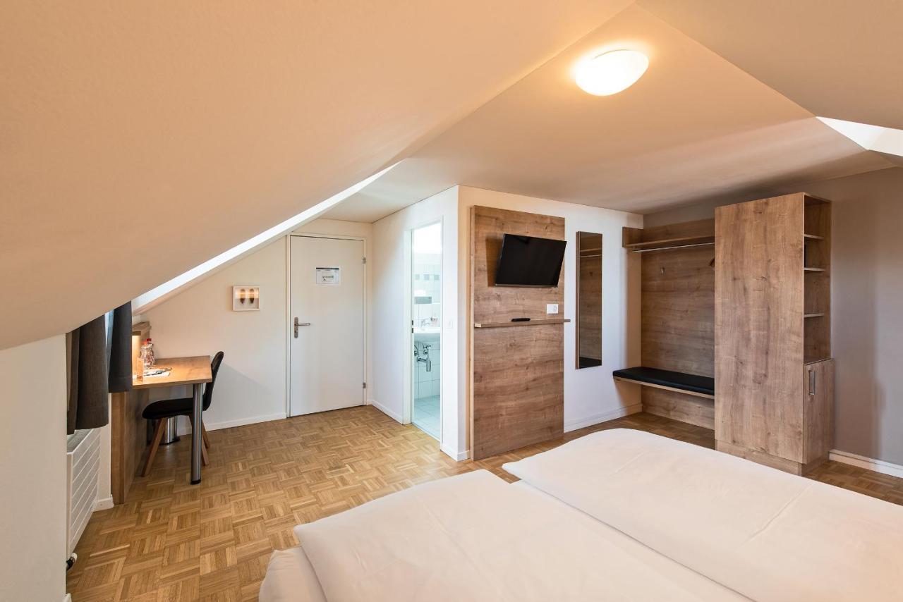 Schindellegi Hotel Zum Hirschen מראה חיצוני תמונה