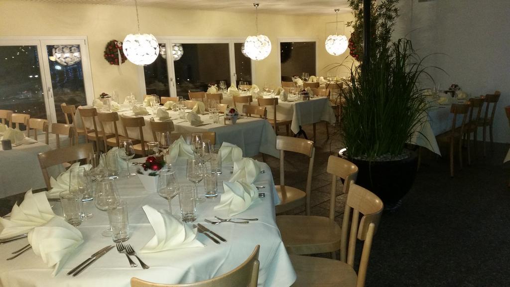 Schindellegi Hotel Zum Hirschen מראה חיצוני תמונה